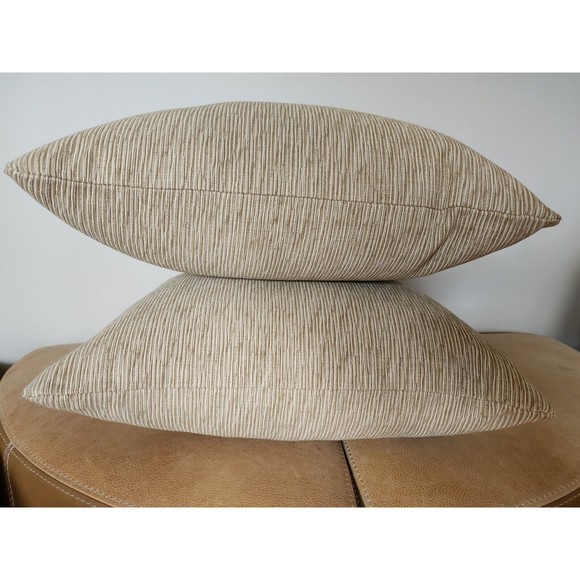 2 - Roth & Tompkins Woven 20x20 Throw Pillow Covers Zippered Toffee Damask NEW - Picture 8 of 16